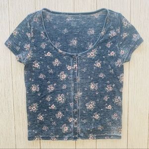 American Eagle gray floral waffle weave top